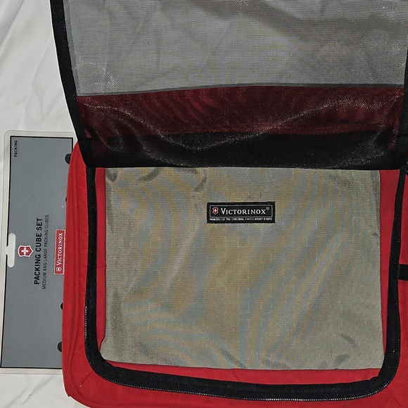 Victorinox Swiss Army Packing Cube - Picture 2 of 4